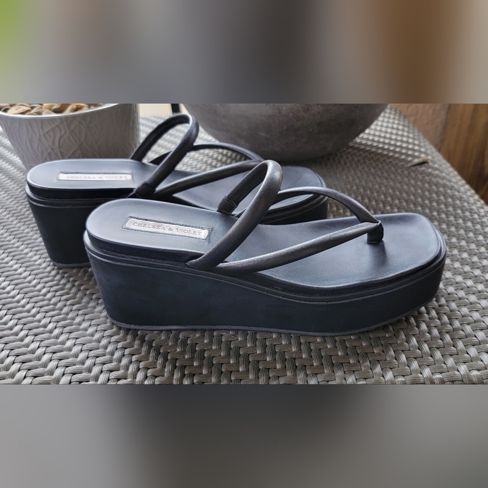 Chelsea &Violet platform Sandals